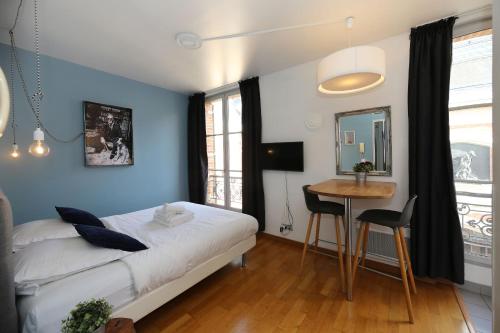 405 - sejour romantique dans un studio de Paris 5