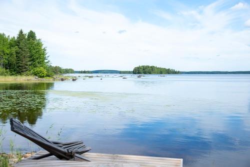 a view of a large body of water at Elon ranta in Alvajärvi