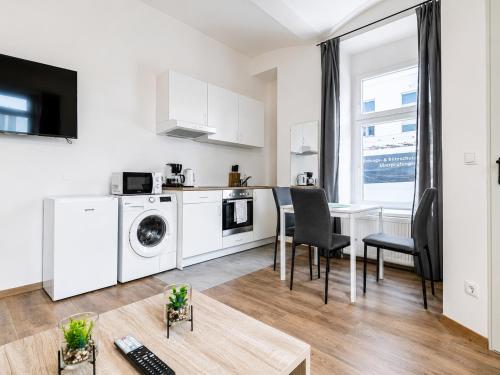 Westbahnhof Kingbed 1BR Apt with ensuite washer