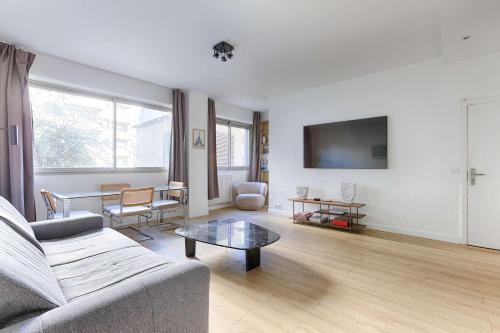 Appartement de charme proche de la Tour Eiffel 1BR