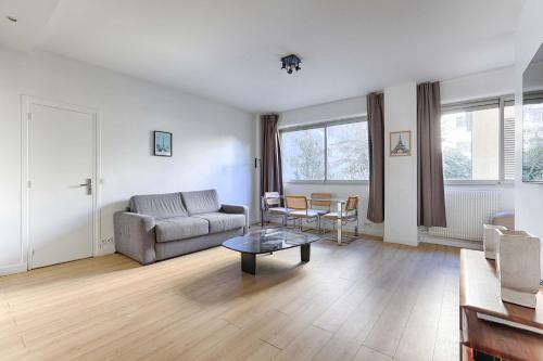 Appartement de charme proche de la Tour Eiffel 1BR