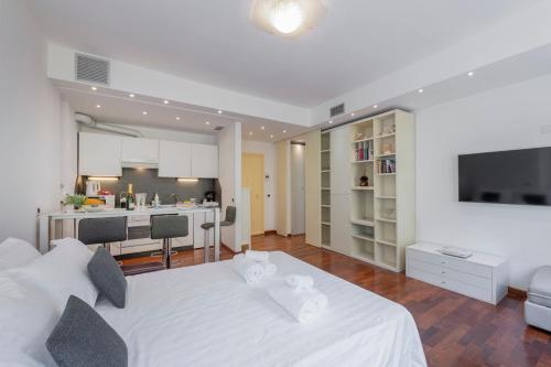Urban Five Milano - Bright 6th floor aprt -10 min to Duomo