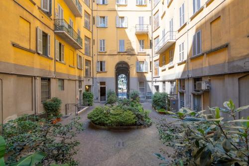Urban Five Milano - Bright 6th floor aprt -10 min to Duomo
