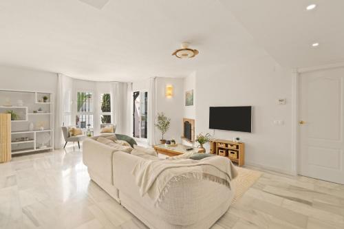 Los Naranjos 2BR Rooftop Terrace & Mountain View