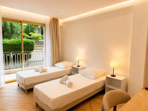 Modern 2-Bedroom Apartment - Walk to beach & Old Town Antibes