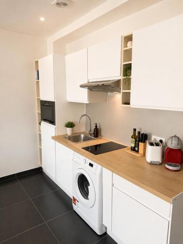 Modern and central apartment - Sea 2 min away