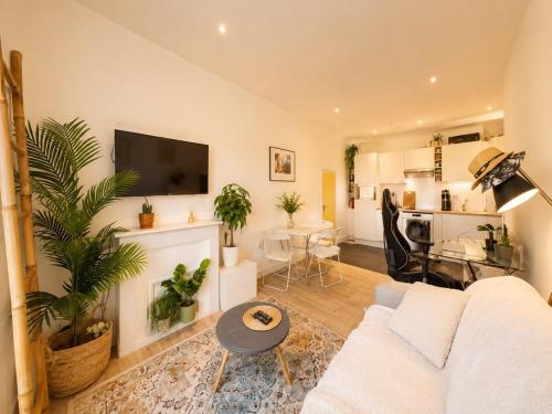 Modern and central apartment - Sea 2 min away