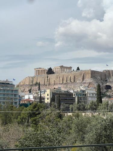 Lovely apartment near Akropolis and Plaka