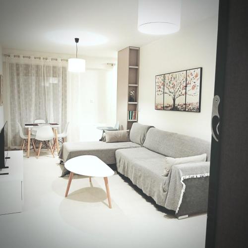 Pearl Suite Marousi -New Build- Private Parking