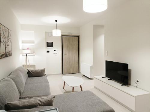 Pearl Suite Marousi -New Build- Private Parking