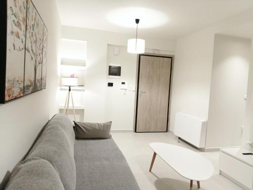 Pearl Suite Marousi -New Build- Private Parking