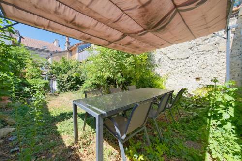 Montreal - 5 bedrooms - Air conditioning