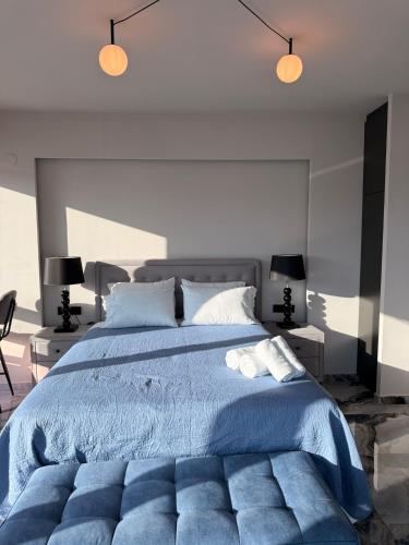 Sky Loft Port