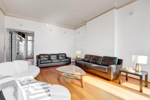 BnBNova - 3BR 2BA - Place de la Republique