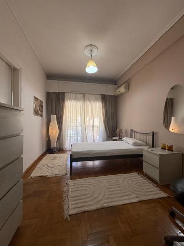 Kallisti Athens, 5 walk minutes from Metro