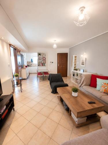 Locate Zografou APT with Balcony & Private Parking