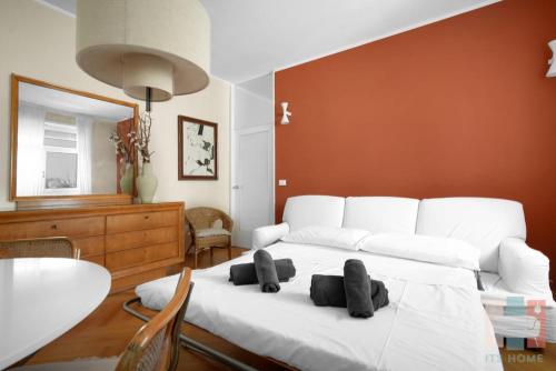 COV4 Luminoso Bilocale di Design