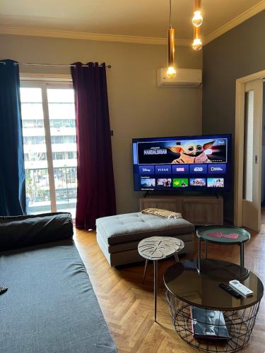 15 minutes walking distance from Acropolis