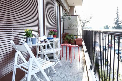 15 minutes walking distance from Acropolis