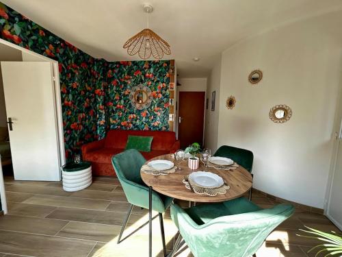 L'Escale Rémoise - Cathédrale et parking privé 1m90