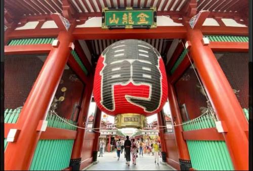 1 min walk from JR Itabashi Sta, 1 stop to Ikebukuro, 2 stops to Shinjuku, 3 stops to Shibuya 802