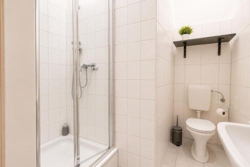 Stylish Modern Studio for 4P with Private Garden