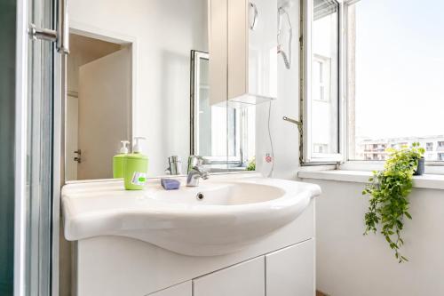 Cozy 1BR Near U3 & Danube Great for Long Stays