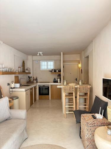 A 10 pasos de la playa I Apartamento boho-chic