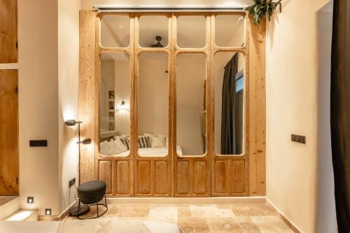 Suite Boutique con Bañera y Cine Privado - Centro Histórico de Málaga