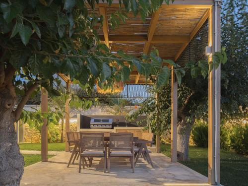 Villa Skianos - Seaview Sanctuary 500m to Beach by etouri