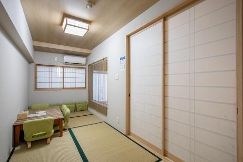 New! Japanese-Style House 松 花園町駅-天下茶屋駅徒歩圏内 難波-心斎橋直通 最大4名
