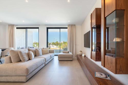 Luxury Sea View Apartment at Dona Ana Beach Residences