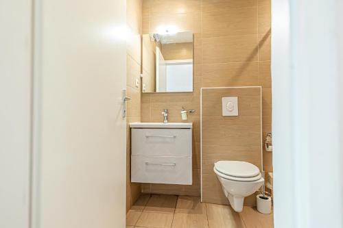 2 Spacious Apts for 6P, Only 7Min to Stadthalle