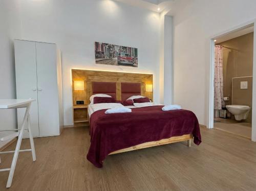 Affordable Apartment 6 Minutes from Lugner City Sleeps 3
