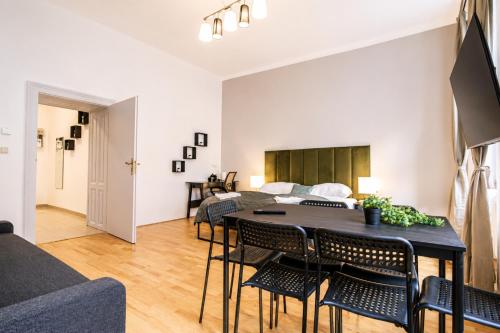 Bright and Cozy 2-Bedroom Apartment in Vienna