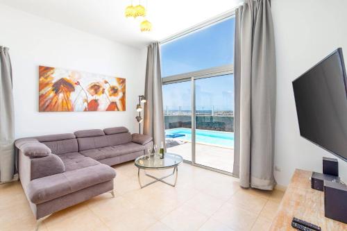 Villa Blue Horizon by Villa Plus