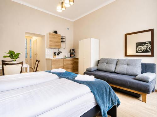 Cozy & Stylish Long-Term 1-BR Studio Retreat