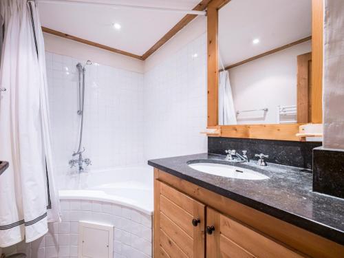 Appartement 3 pièces au Chatelard, accès direct pistes, parking inclus