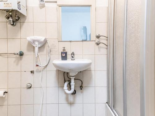 Cozy 2BR Apt for Up To 6P, Near Wiener Stadthalle