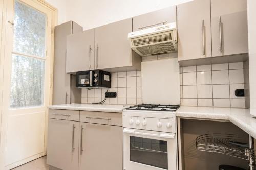 Beautiful 1BR Retreat Close to Wiener Stadthalle