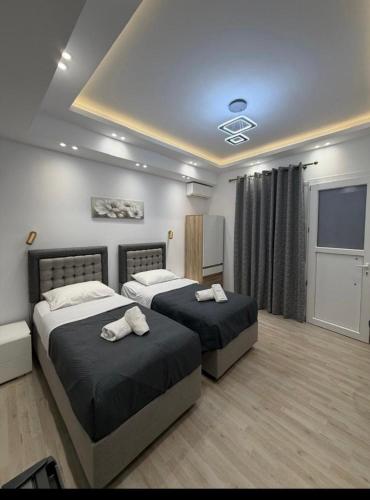 Aggelos Room 5