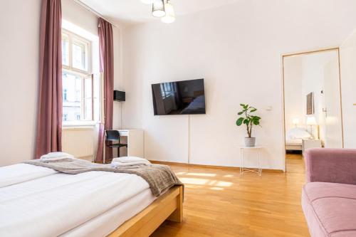 Comfortable Two Bedroom Apartment for Long Stays