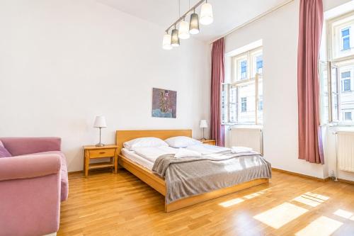 Comfortable Two Bedroom Apartment for Long Stays