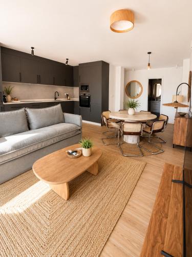 Modern Beach- Side Appart in edificio Sotomar La Carihuela -Torremolinos