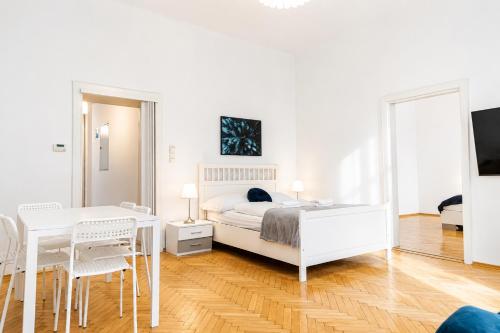 Deluxe 3BR Apt Wiener Stadthalle