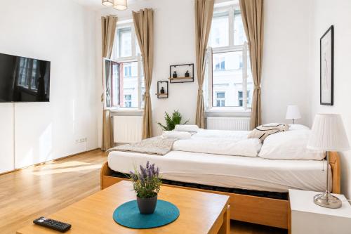 Spacious Two Bedroom Apartment Near Wiener Stadthalle