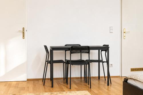 Spacious Two Bedroom Apartment Near Wiener Stadthalle