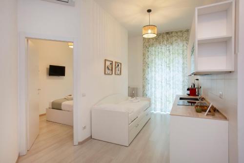 Argonne Bamboo Apt - Near Metro Station by InnStay