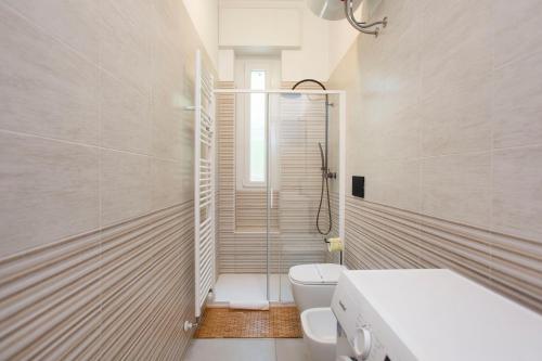 Argonne Bamboo Apt - Near Metro Station by InnStay