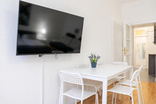 Stylish 2BR Stay Near Wiener Stadthalle & Suitable for Long Stays